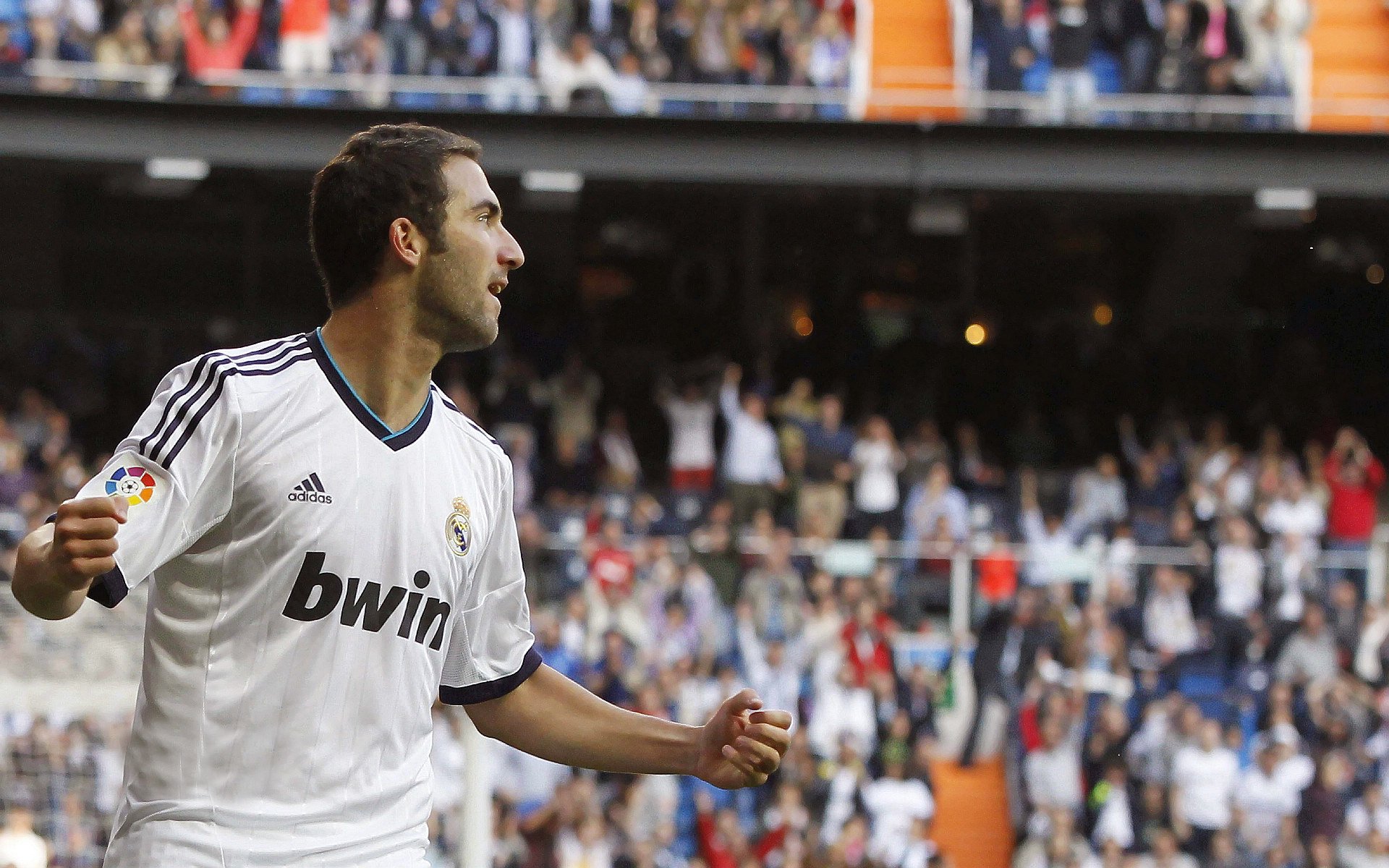 欧洲杯比赛转播创新提升观赛体验，欧洲杯观赛活动